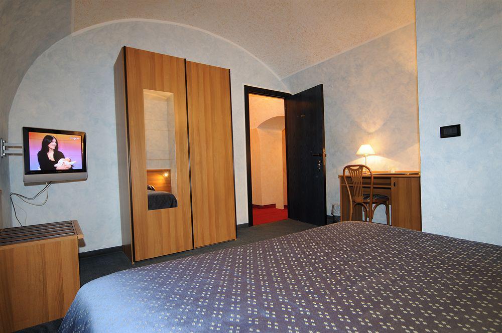 Hotel Europa Genoa Room photo